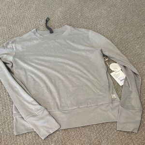 Vuori grey crew neck top